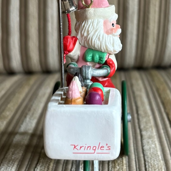 Hallmark "HERE COMES SANTA" series Kingle"s Kool Treats dated 1986 - Picture 2 of 6